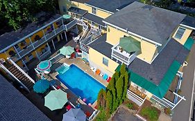 Beach Motel And Suites